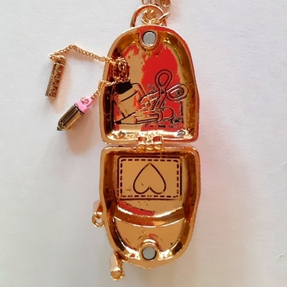 𝅺Betsey Johnson Back To Cool Backpack Locket Charm Necklace New - Picture 5 of 8